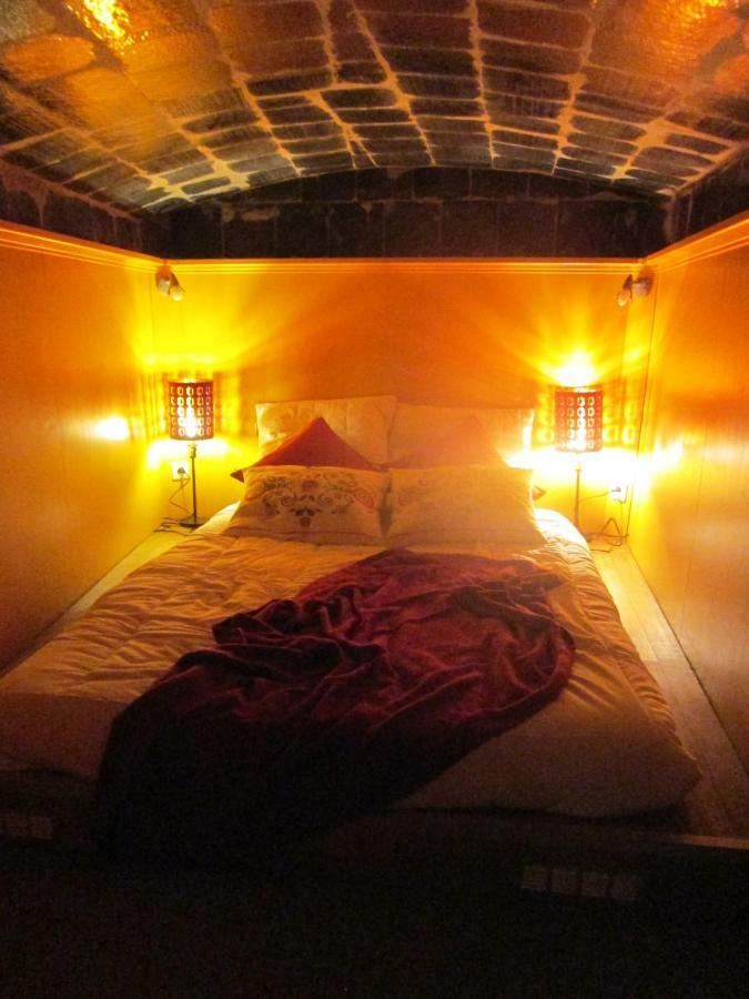 Chambres D'hotes Atypik Bed & Breakfast